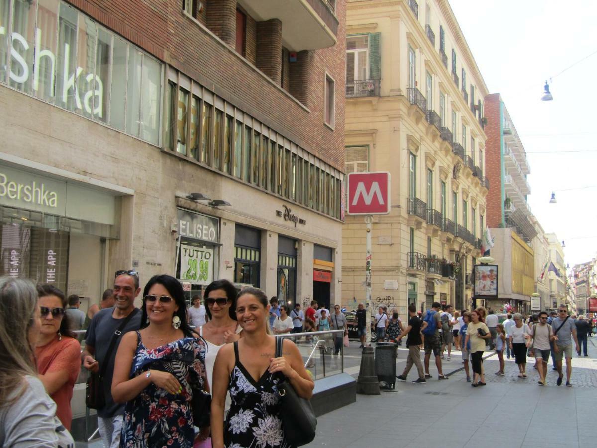 Casa Vacanze La Fenice Naples Luaran gambar