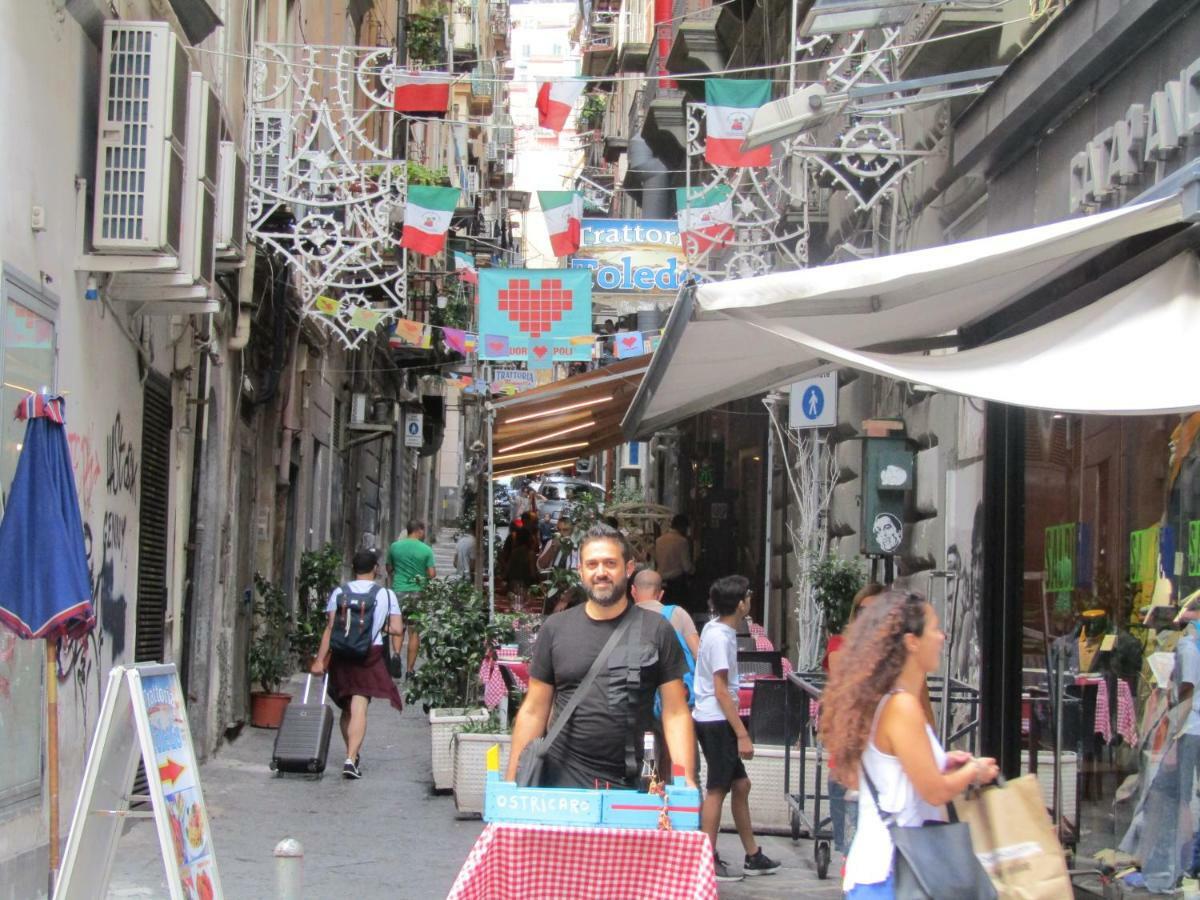 Casa Vacanze La Fenice Naples Luaran gambar